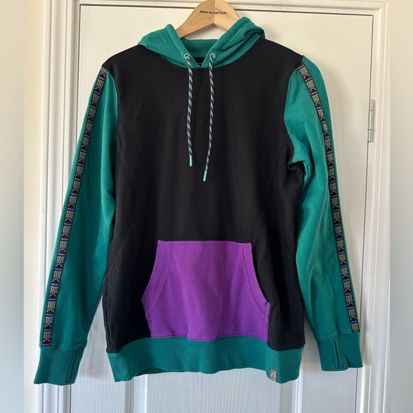 L.L. Bean Mountain Classic Camp Hoodie Colorblock Aztec - Picture 3 of 7